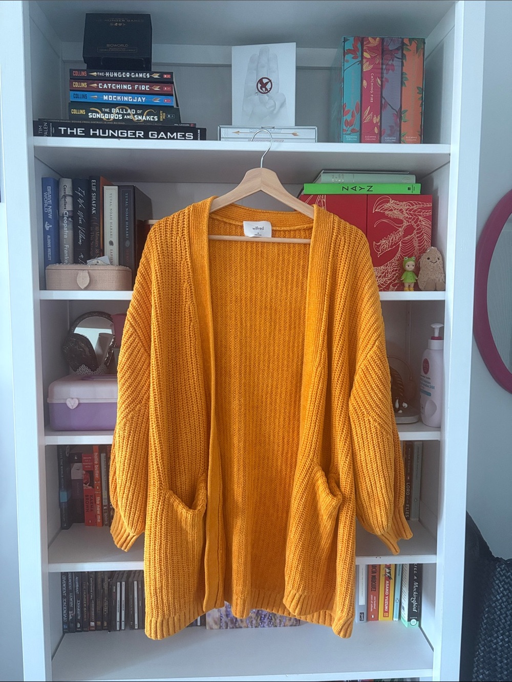 EUC aritzia Wilfred chenille cardigan in orange/yellow size M